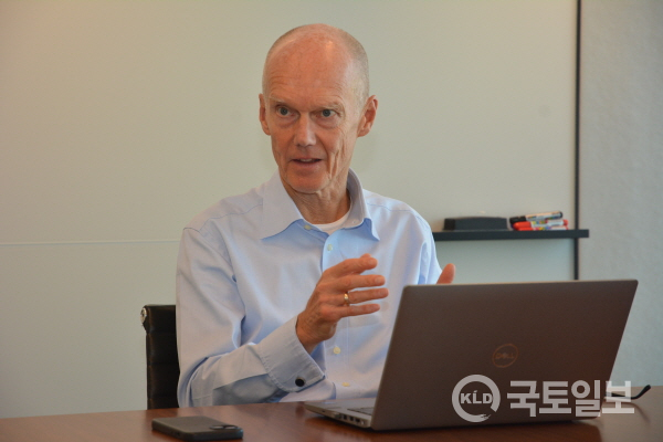 [CORIO] 코리오 제너레이션 울레 비움 닐슨 E&C 부문장_1.jpg